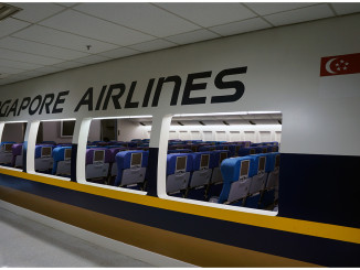 Werbung | Bestmögliche Ausbildung zur fliegenden Ikone: die Stewardessen-Schule von Singapore Airlines Teil II