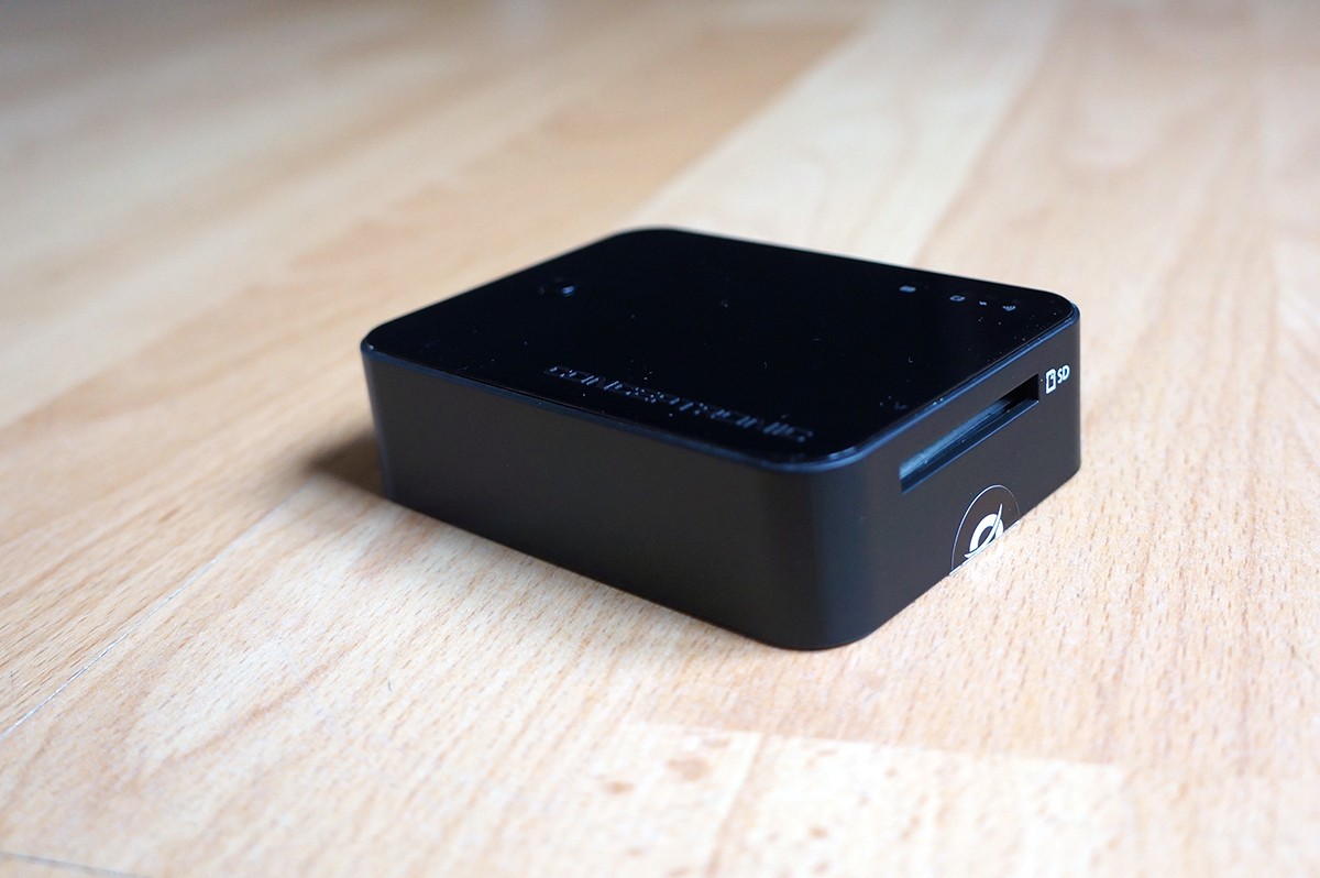 Drahtloser Kartenleser mit Ladegerät von StreamVault™ - Inhalte von