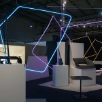 Ford auf dem Salone del Mobile in Mailand – Ausstellungstücke im Stil des Ford GT - Stand