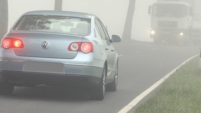 Werbung | Auch auf Autobahnen: Mit Nebelschlussleuchte nie schneller als 50 km/h