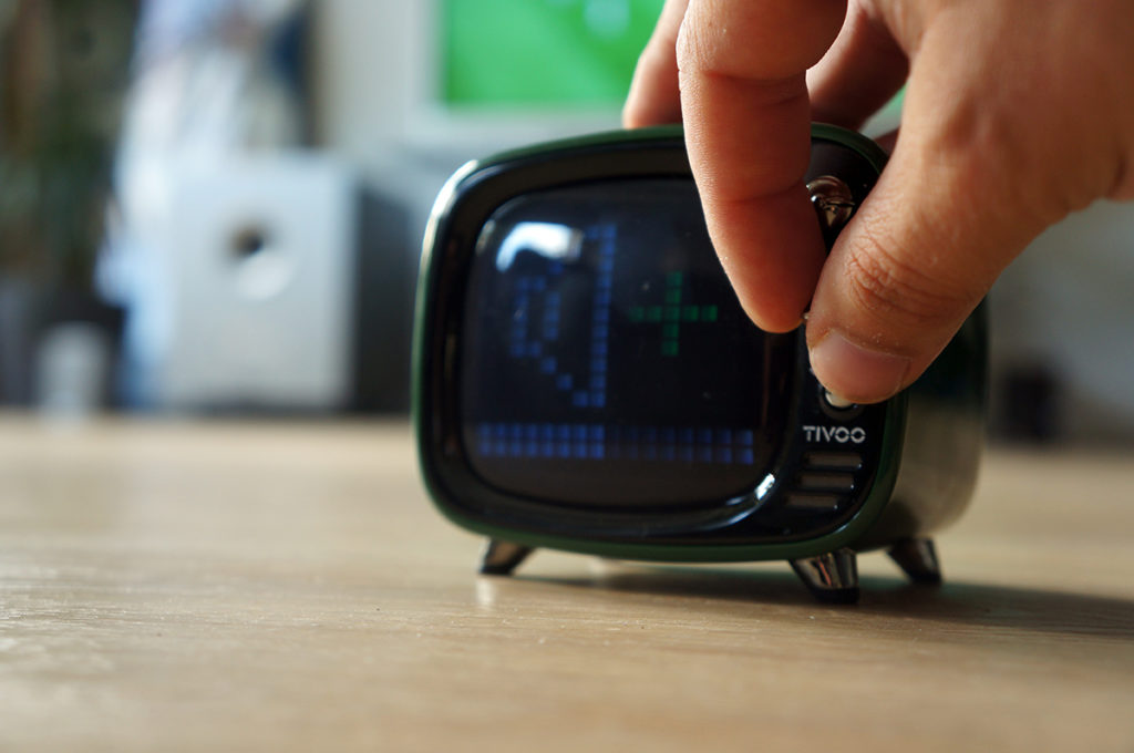Divoom Tivoo – Retro Bluetooth Lautsprecher mit Smart Pixel Art Display