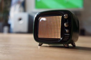 Divoom Tivoo – Retro Bluetooth Lautsprecher mit Smart Pixel Art Display