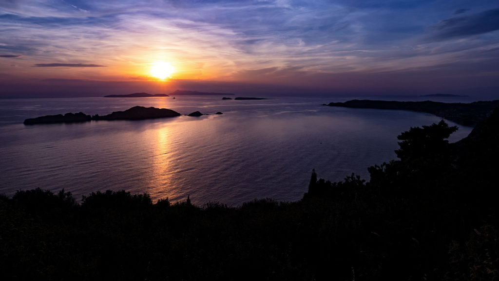 Sonnenuntergang und Dämmerung auf Korfu