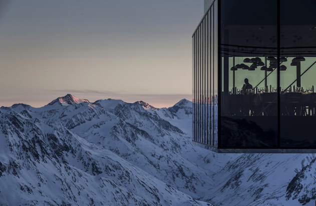 Werbung | Die schönsten Skihotels vom Ätna bis Wyoming