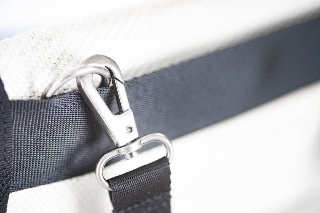 Werbung | Clutch Charlie für alle, die gern am Schlauch stehen