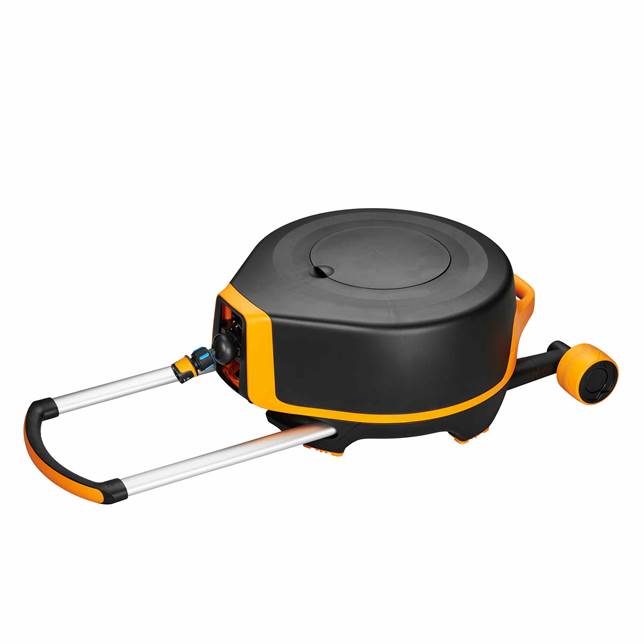 Werbung | Fiskars Schlauchaufroller Waterwheel XL – 360° Drehung für die Blumen