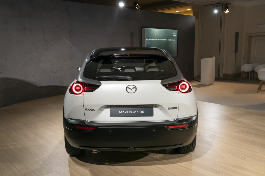 Werbung | Mazda MX-30 – Crossover unter Strom