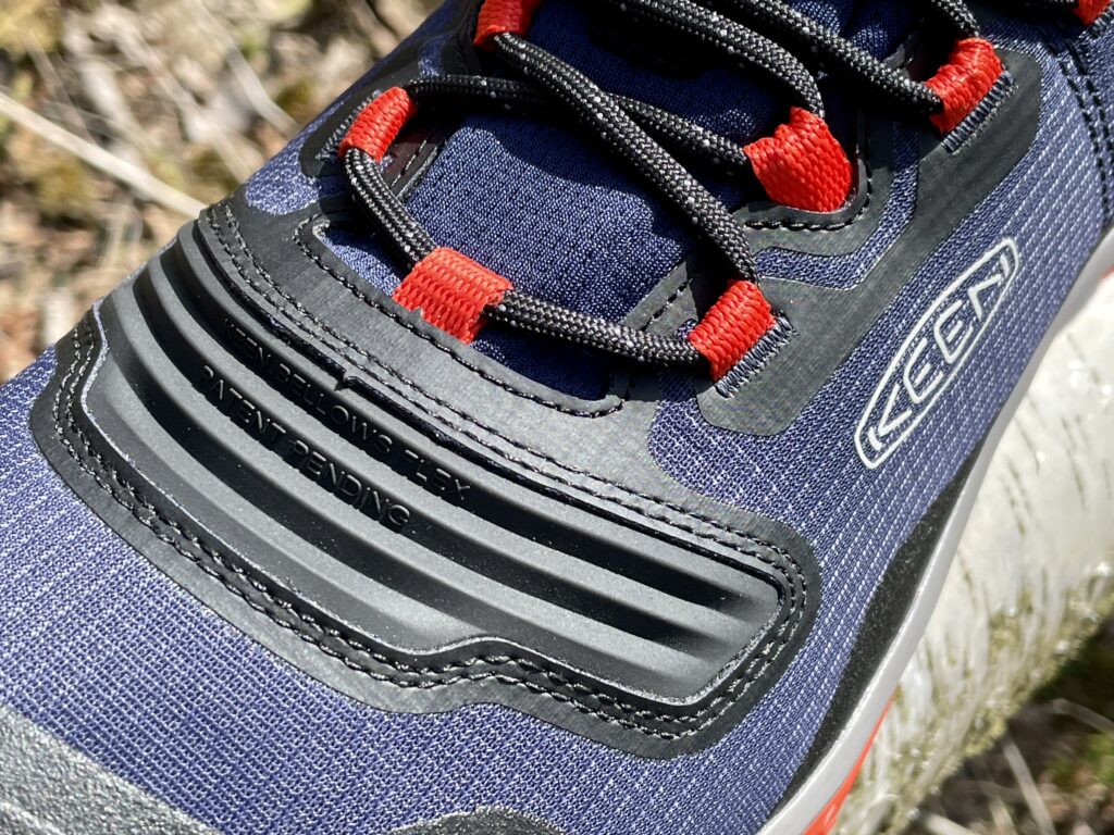 KEEN BELOWS FLEX WANDERSCHUH - Gebaut für leichteres Biegen