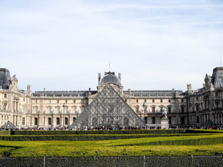 Kunst und Kultur im Herzen von Paris: Der Louvre Paris als unverzichtbares Reiseziel
