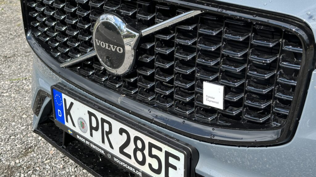 Volvo XC60 Recharge T8 AWD Polestar Engineered – purer Hybrid-Fahrspaß edel verpackt