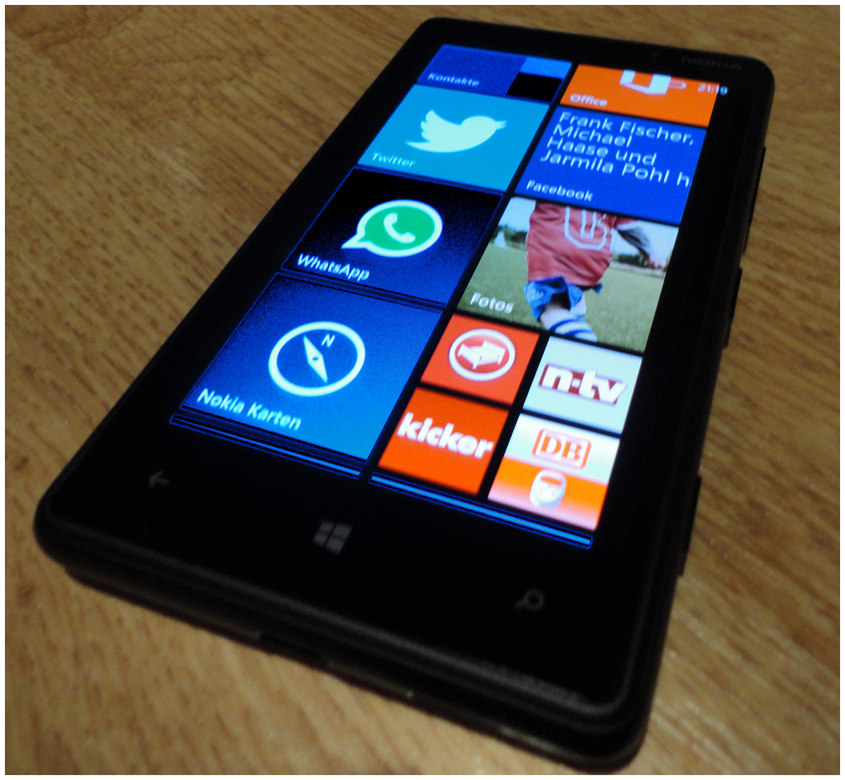 Nokia Lumia 820